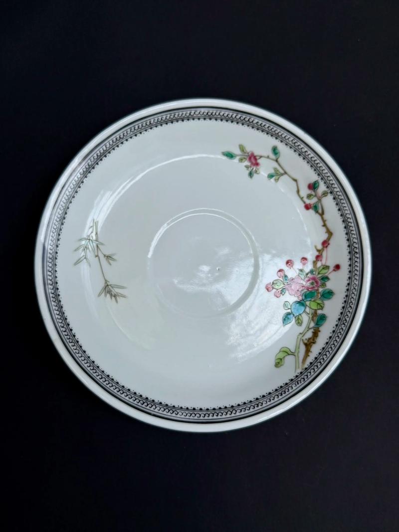 岁月的笔触 50年代美术合作工厂花卉杯碟与百工之美